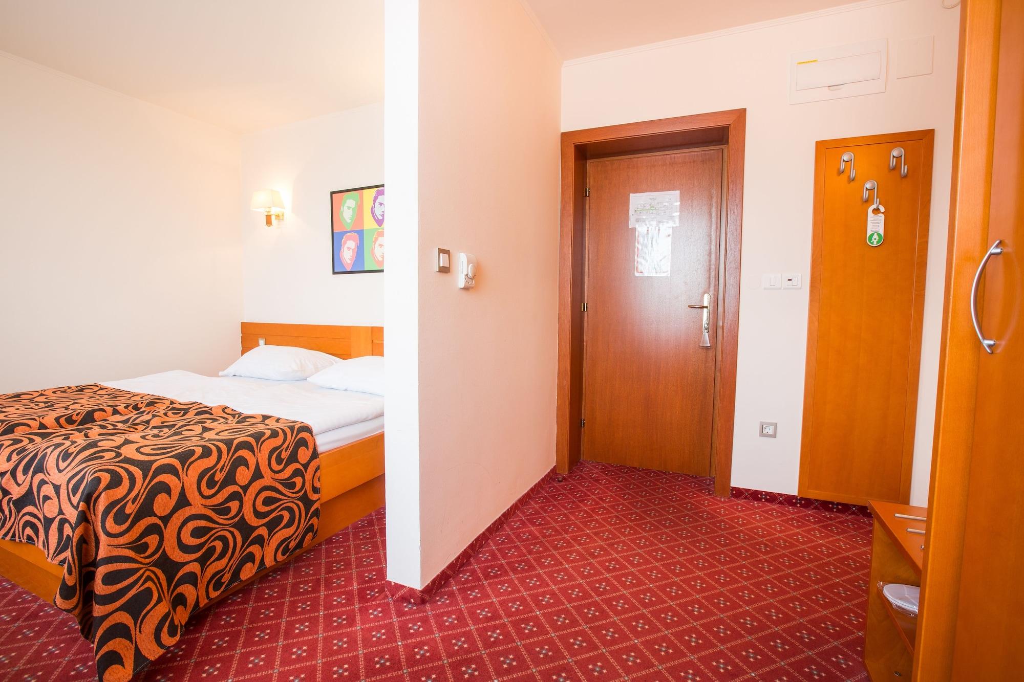 Hotel Celeia Celje Dış mekan fotoğraf