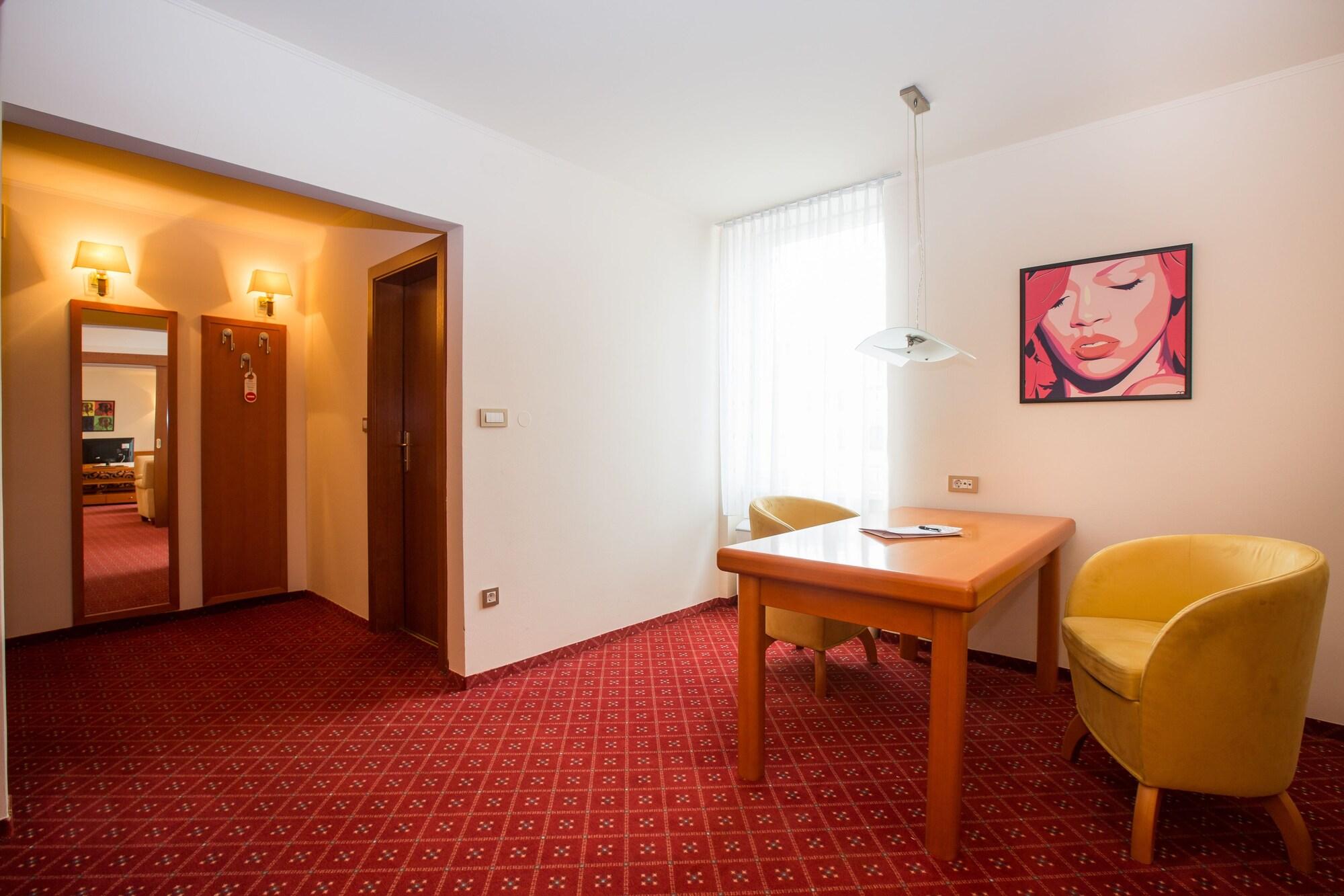 Hotel Celeia Celje Dış mekan fotoğraf