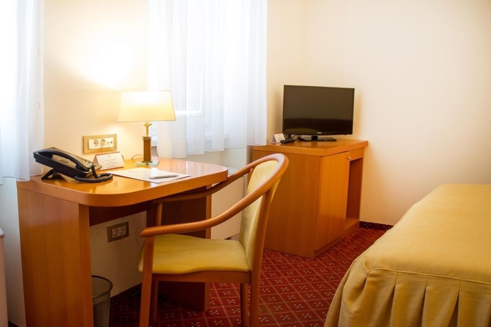 Hotel Celeia Celje Dış mekan fotoğraf
