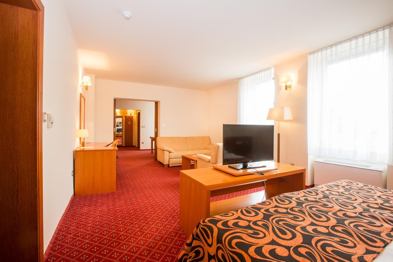 Hotel Celeia Celje Dış mekan fotoğraf